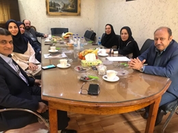 جلسه‌ی بازدید دبیر محترم بورد *نوتراسیوتیکس* وزارت بهداشت،از دانشکده‌‌ی داروسازی مورخ ۱۰ اردیبهشت 1404